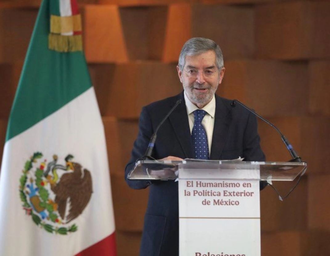 Canciller Juan Ramón de la Fuente pide licencia médica indefinida