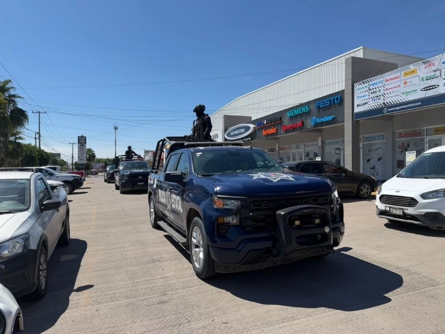 Tensión en Culiacán por operativo federal; con valla humana intentan impedir detención de mujeres