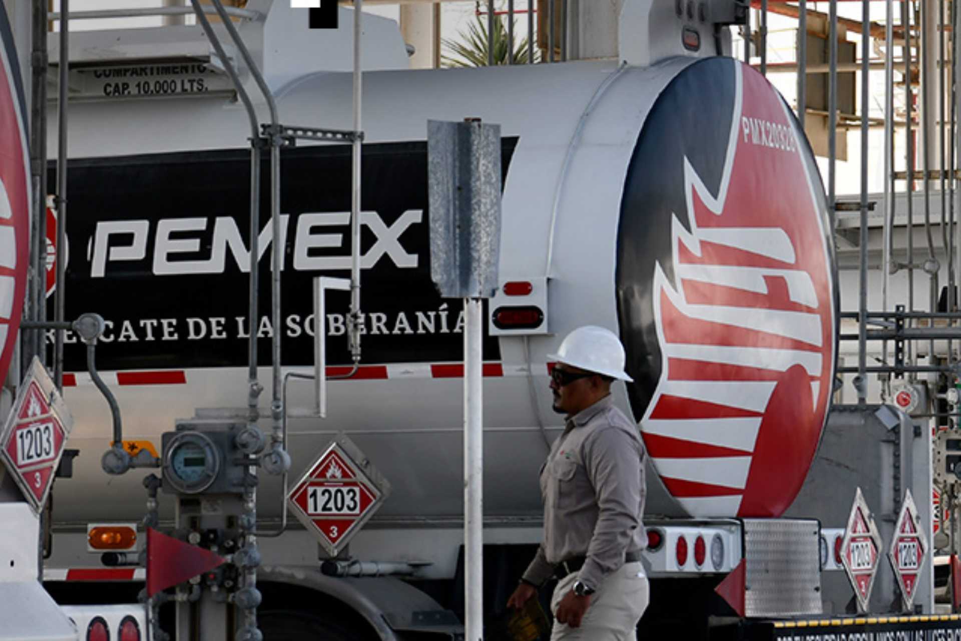 Pemex ratifica a Campeche como estado petrolero y asegura en marzo habrá pagos