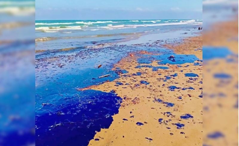 Califican de ''etnocidio'' el derrame de combustible en costas de Veracruz