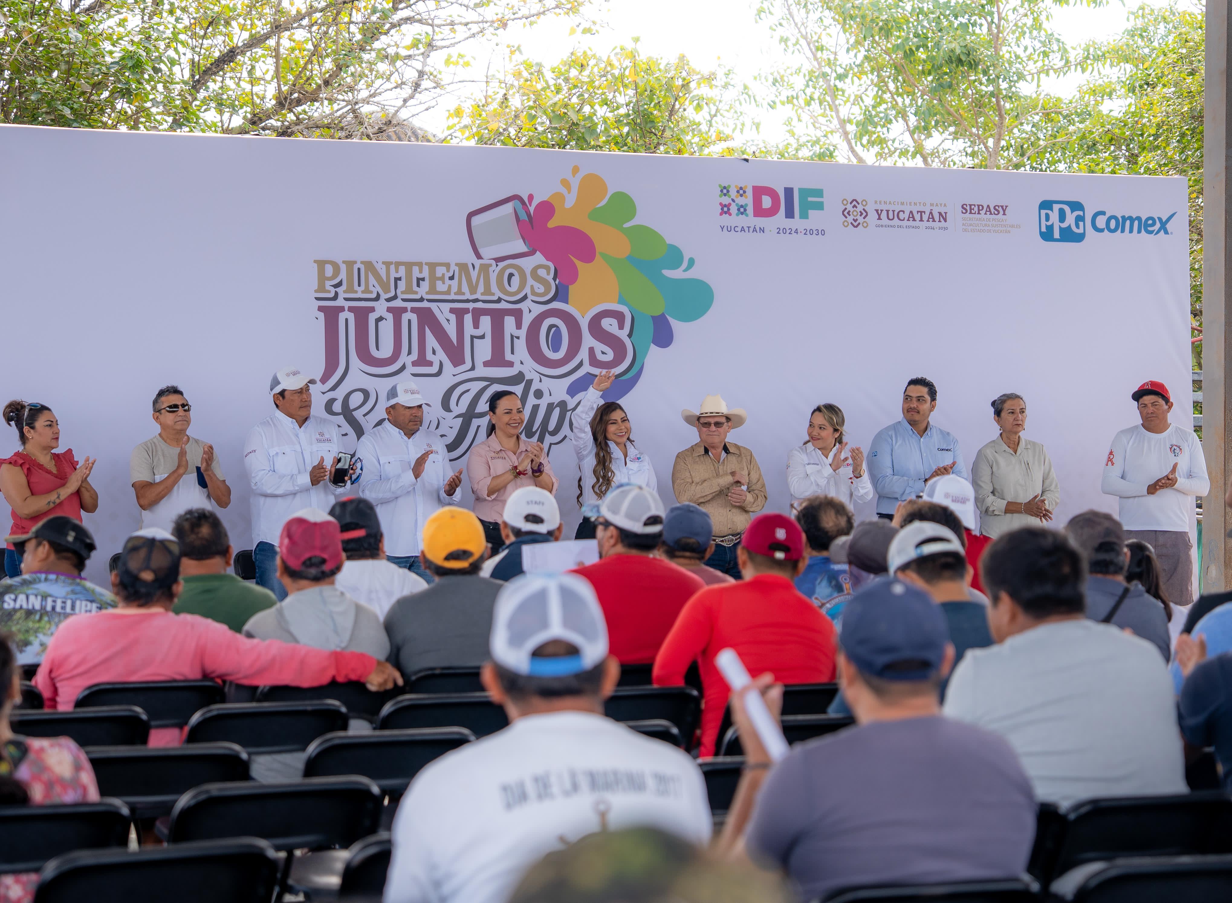 Gobierno de Yucatán lanza el programa ''Pintemos Juntos San Felipe''