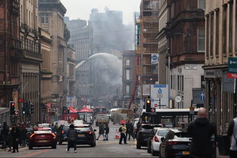 Incendio en Glasgow cierra la estación de tren más concurrida de Escocia