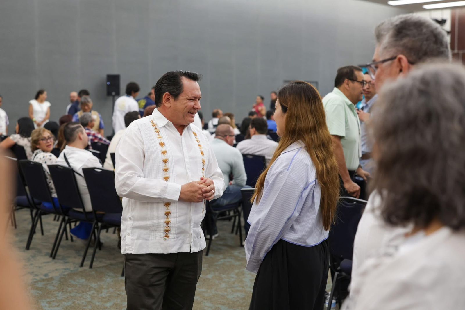 Díaz Mena anuncia estímulo fiscal automático para micro y pequeños empresarios de Yucatán