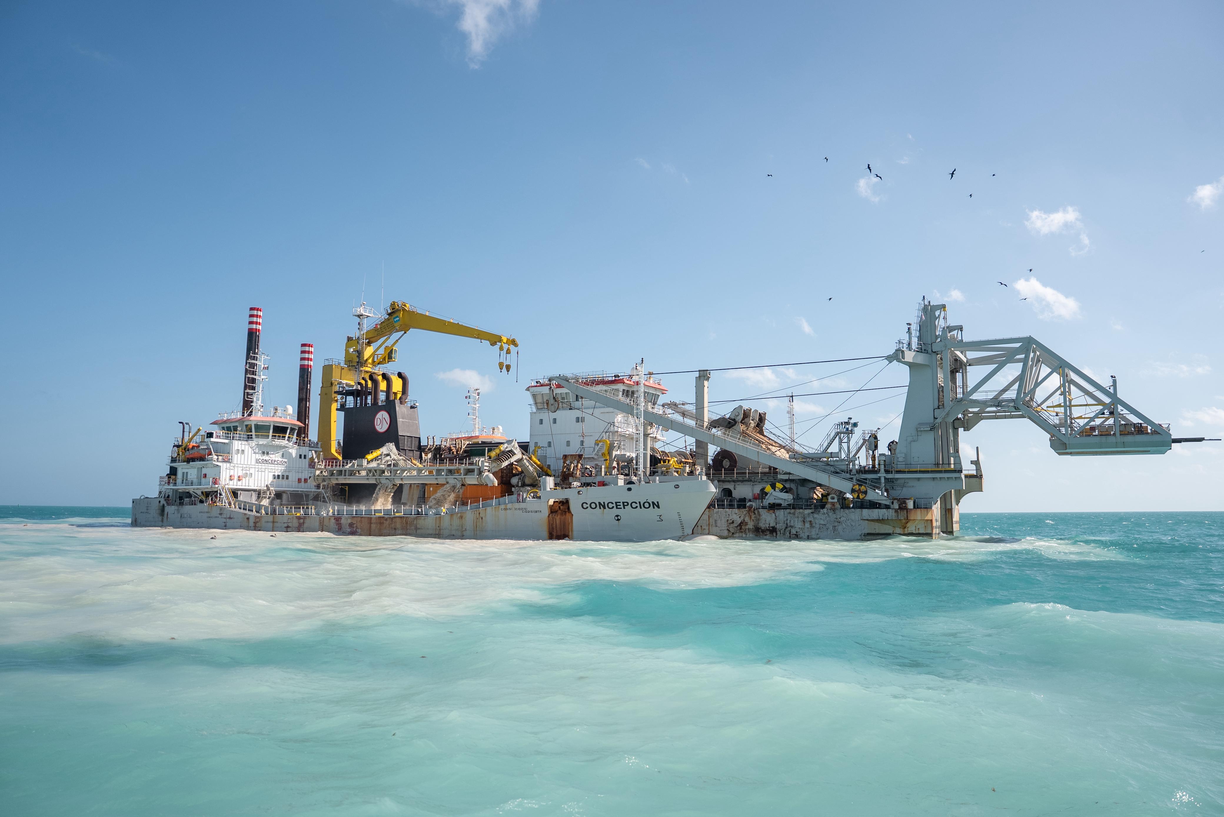 Dragado del Puerto de Altura de Progreso alcanza 90 por ciento y entra en fase decisiva