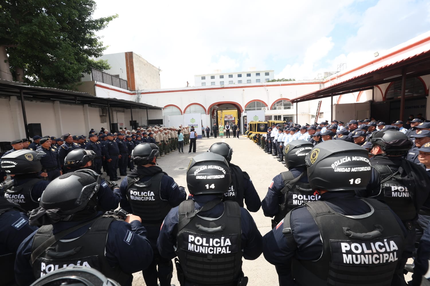 Reconoce Cecilia Patrón a las y los policías de Mérida por la entrega con la que sirven a la ciudadanía