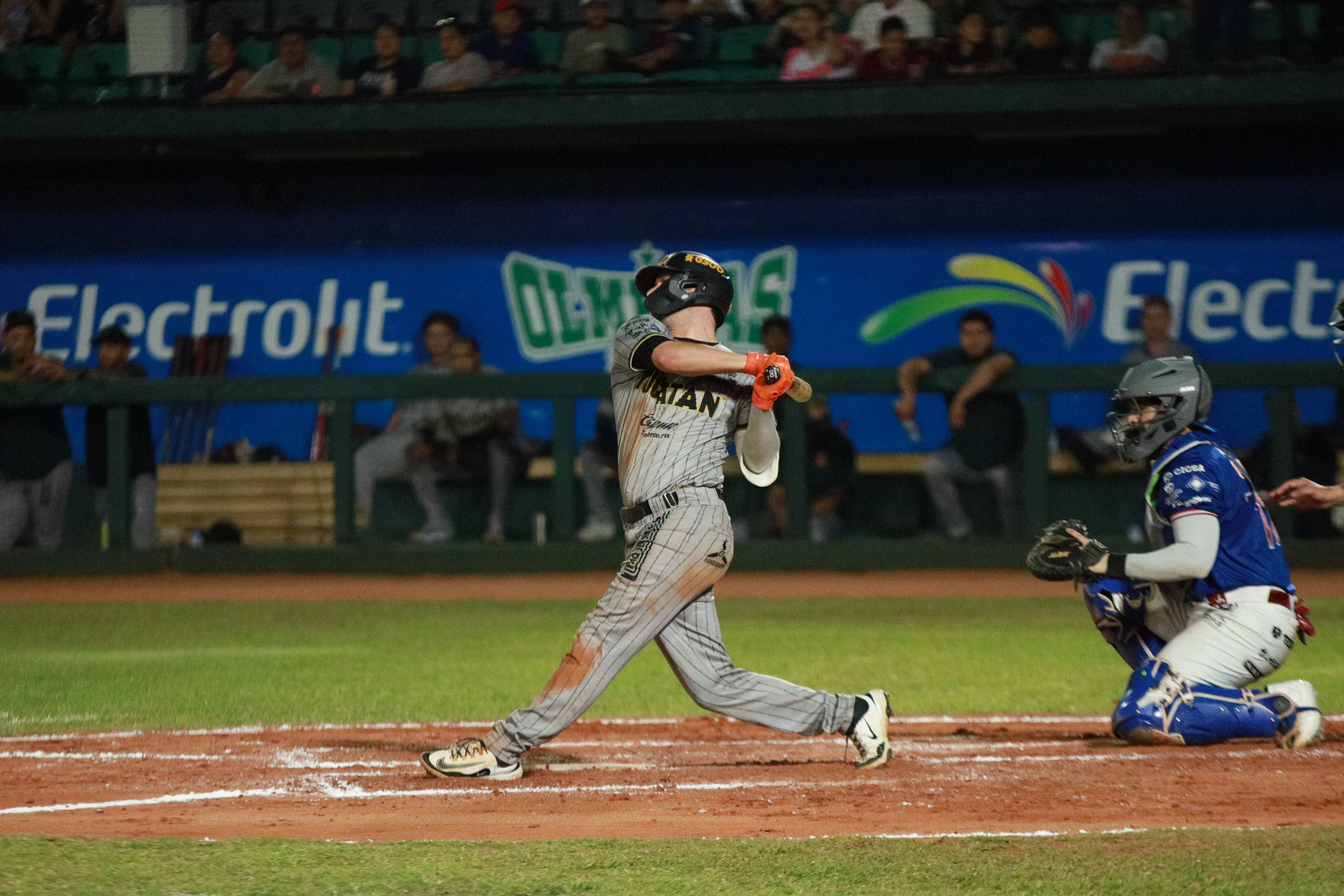 Los Leones, con seis series perdidas en fila, visitan el martes a los líderes Diablos