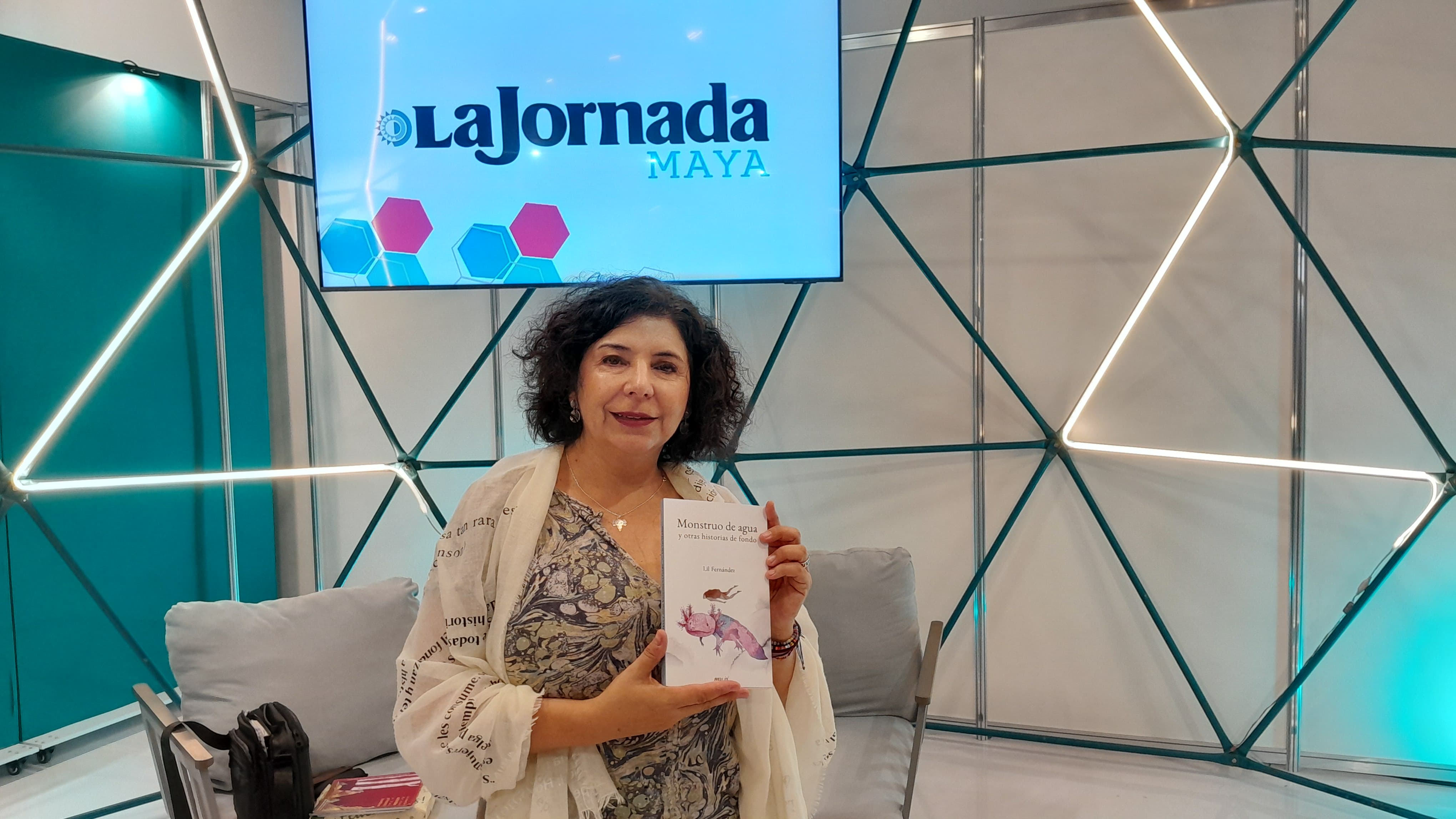 Lil Fernández explora heridas cotidianas en ‘Monstruo de agua y otras historias de fondo’