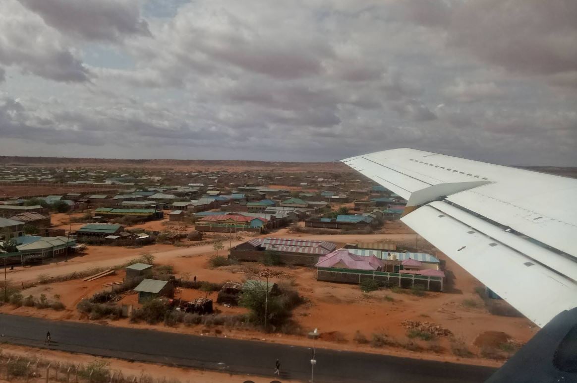 Un avión con 36 personas se estrella contra la maleza en Kenia sin causar víctimas