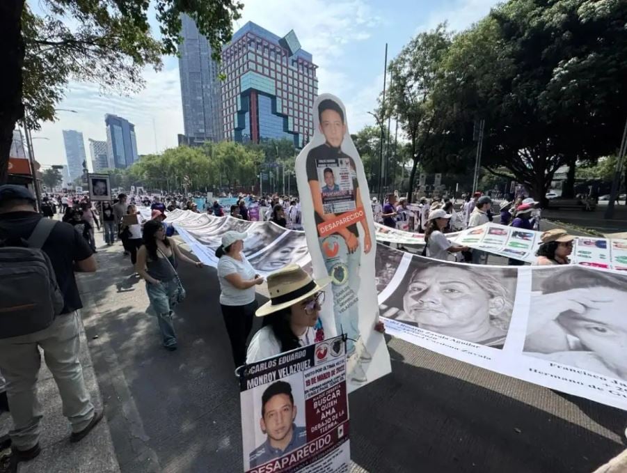 ''Este 10 de mayo no es de fiesta, es de lucha'': protestan madres buscadoras en CDMX