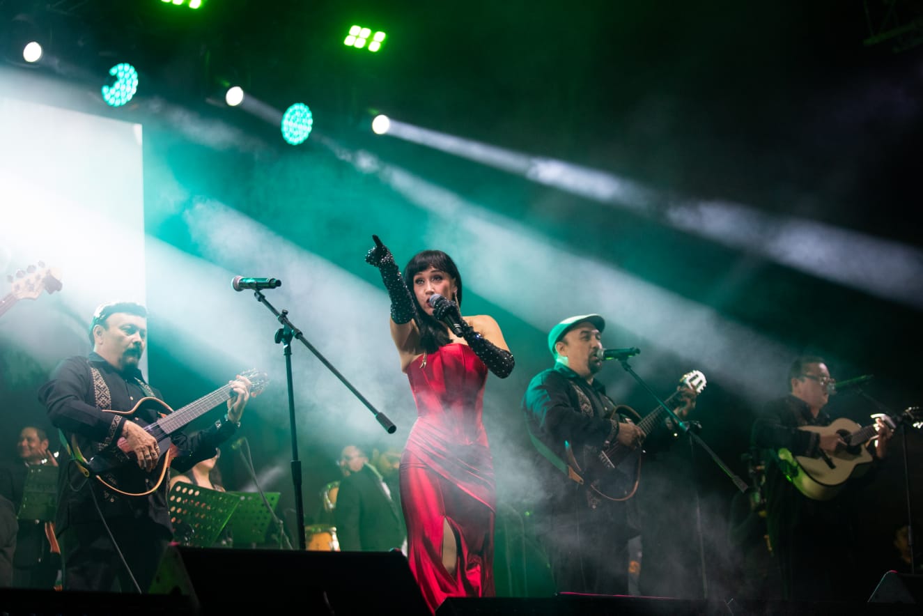 Mérida Fest 2026: Homenaje a Armando Manzanero reúne a 20 mil personas en la Plaza Grande