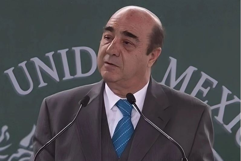 Ex procurador Murillo Karam, hospitalizado en CDMX por derrame cerebral