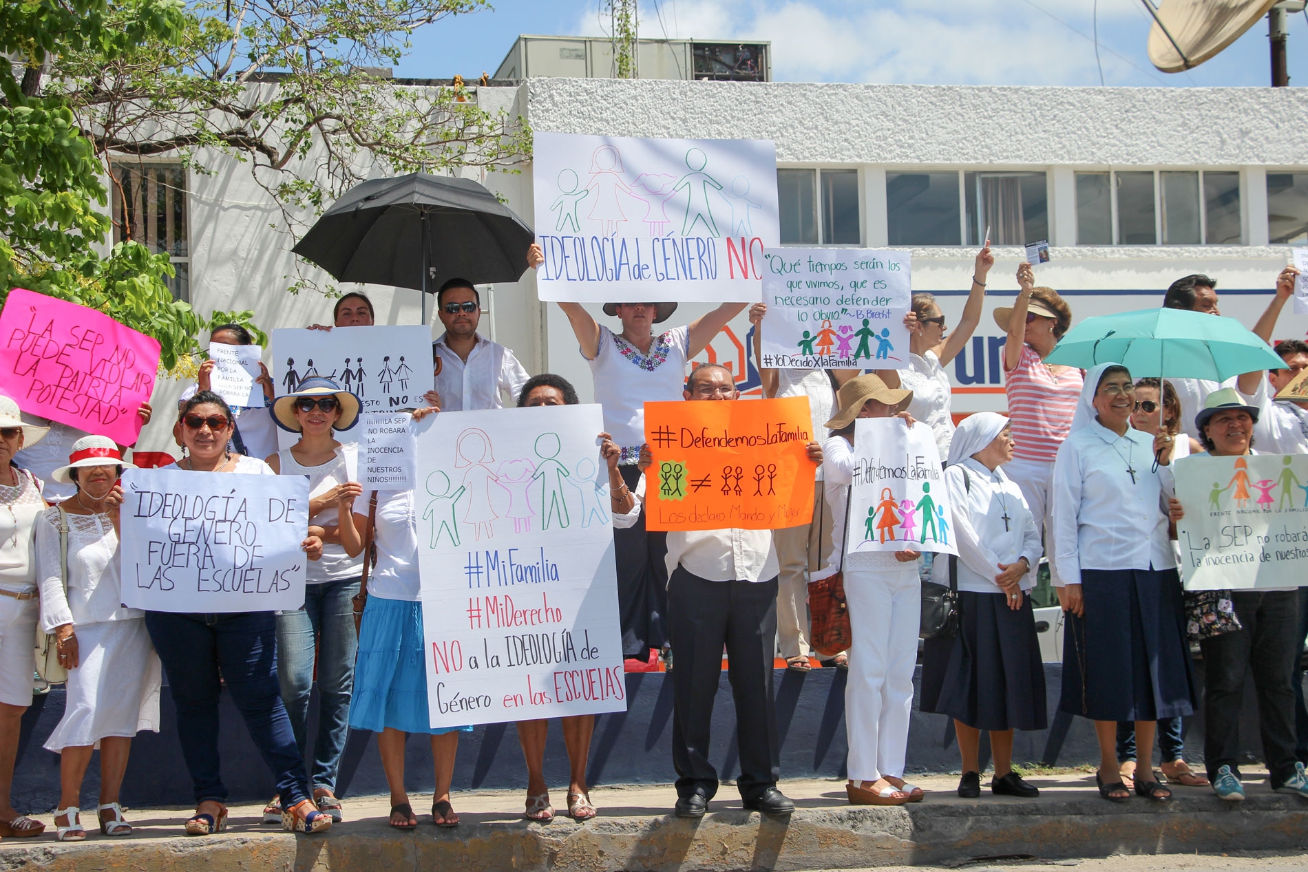 Manifestación durante visita presidencial