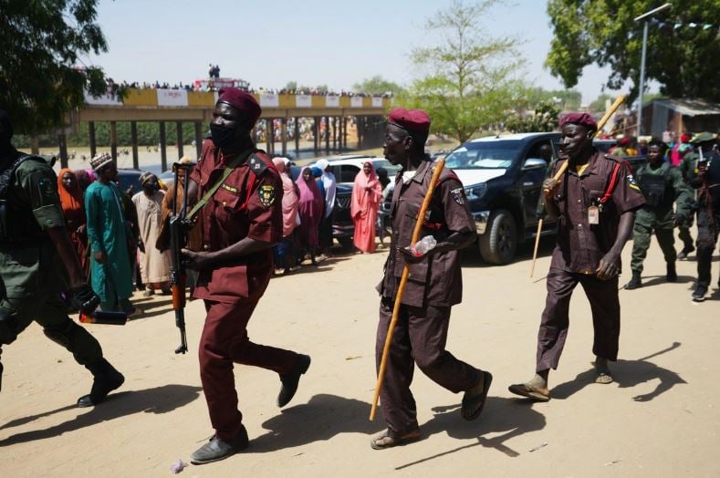 Grupo armado balea y degolla a más de 45 personas en tres aldeas de Nigeria