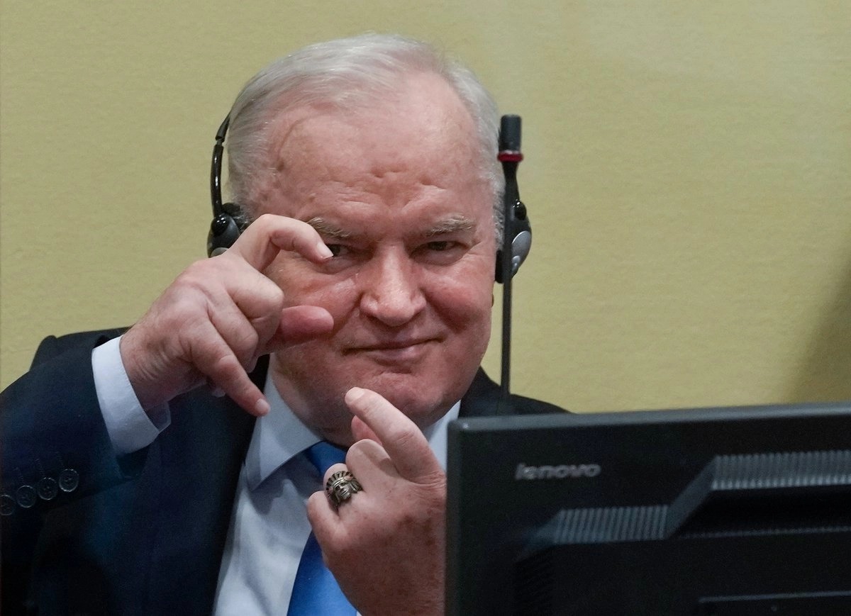 Murió Ratko Mladic, apodado 'el carnicero de Bosnia' por su papel en la masacre de Srebrenica
