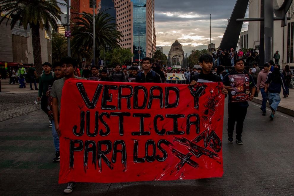 Falso que en caso Ayotzinapa se esté fabricando una segunda versión histórica; hay solidez en las pruebas: Sheinbaum