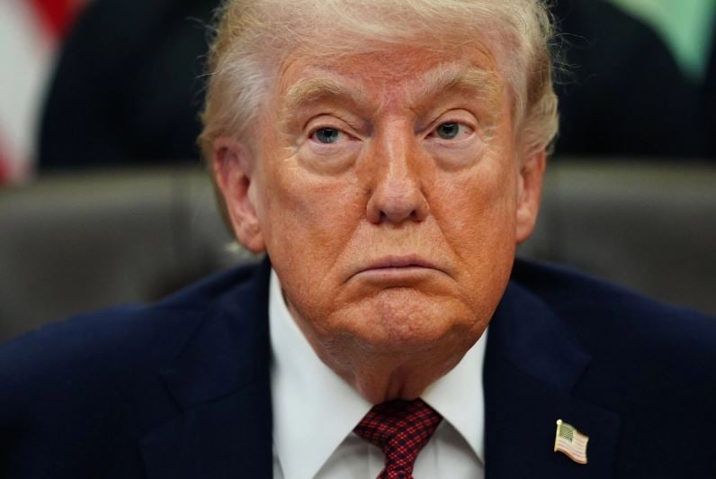 Irán no puede ''chantajear'' a EU con cambios de postura sobre Ormuz: Trump