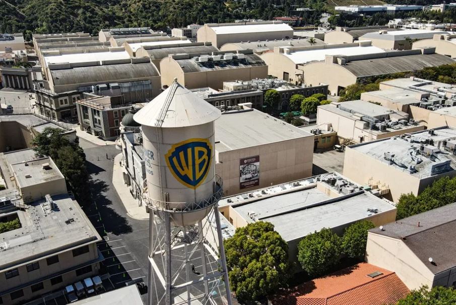 La justicia de EU ratifica el acuerdo de compra de Warner por parte de Paramount