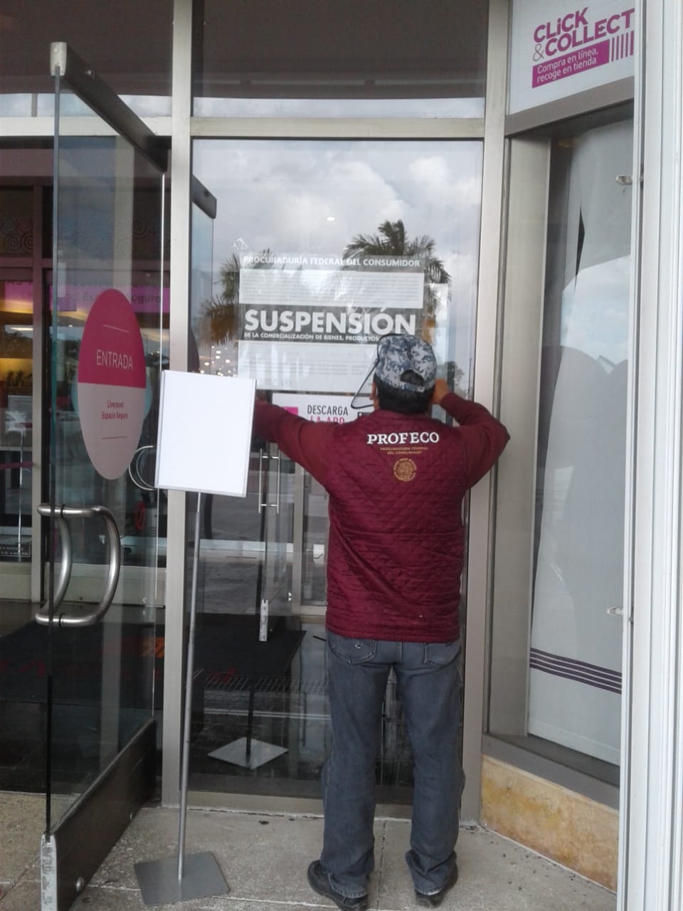 Profeco aplica suspensión a Liverpool en Mérida por restringir acceso a adultos mayores