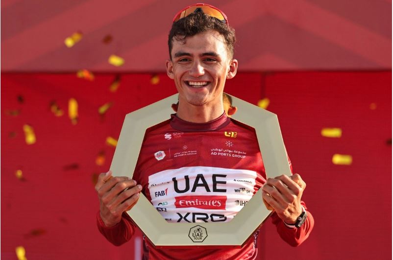 Isaac del Toro conquista el UAE Tour en Abu Dabi y confirma su ascenso en el ciclismo mundial