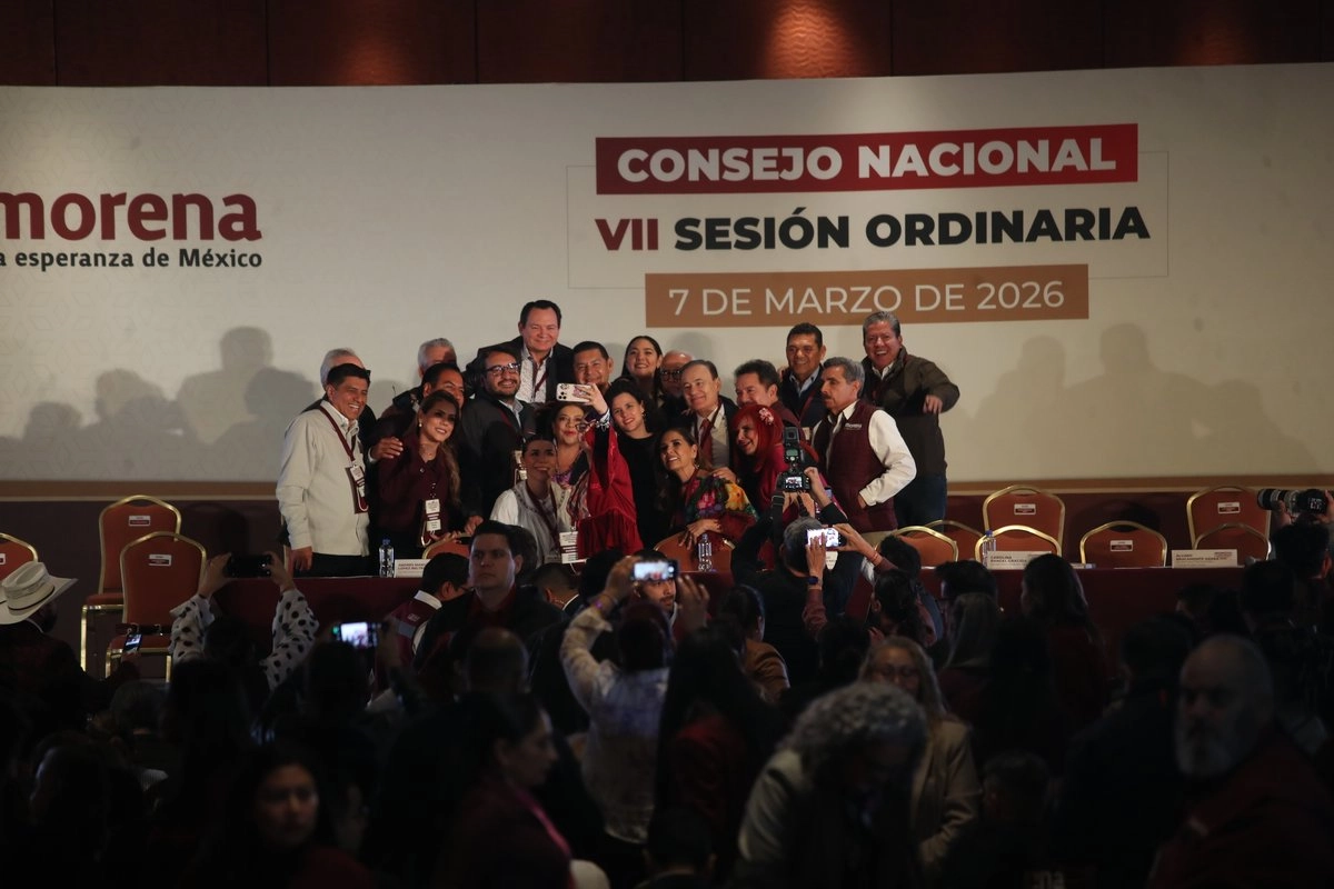 Morena acuerda elegir por encuesta a coordinadores estatales rumbo a elecciones de 2027