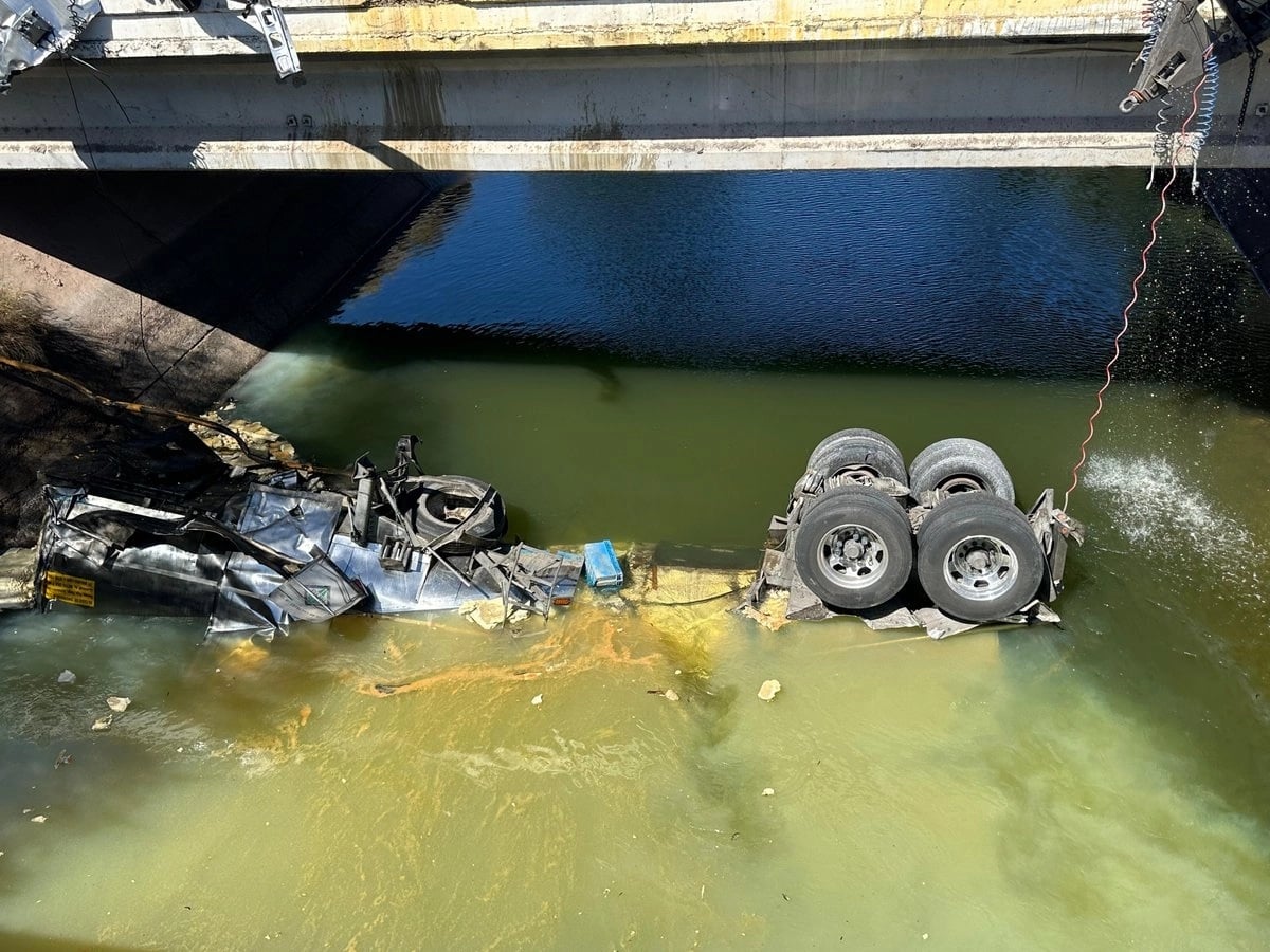 Conagua emite alerta por derrame químico en Canal Alto, al sur de Sonora