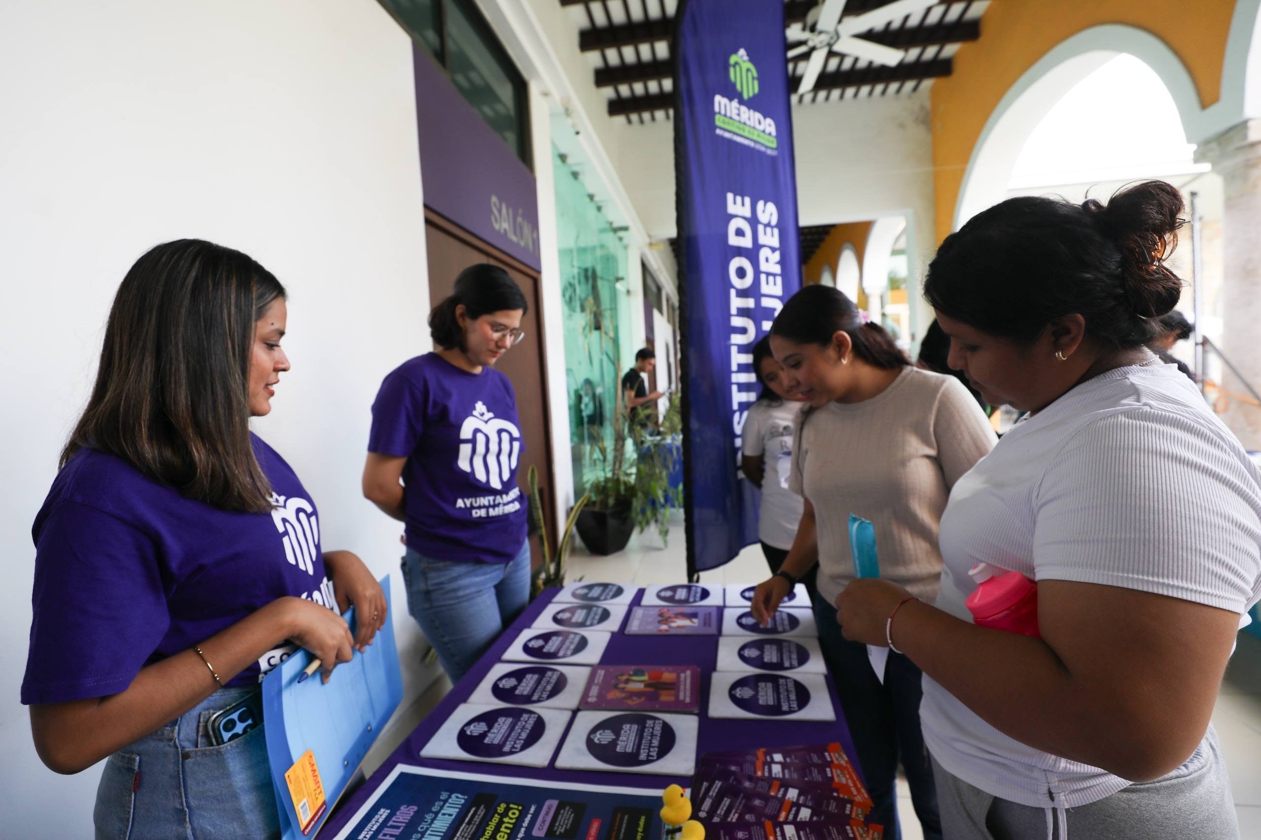 Cecilia Patrón visita Universidad del Sur como parte del programa Alcaldesa en tu Escuela