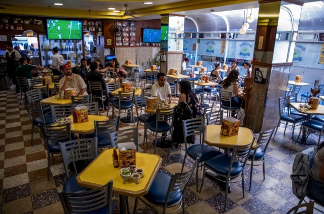 Agrupaciones civiles piden a autoridades controlar venta de alcohol durante el Mundial 2026