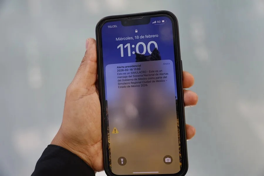 México ampliará alertas de celulares en 2026 para advertir de huracanes, incendios, lluvias severas, frentes fríos, olas de calor y más