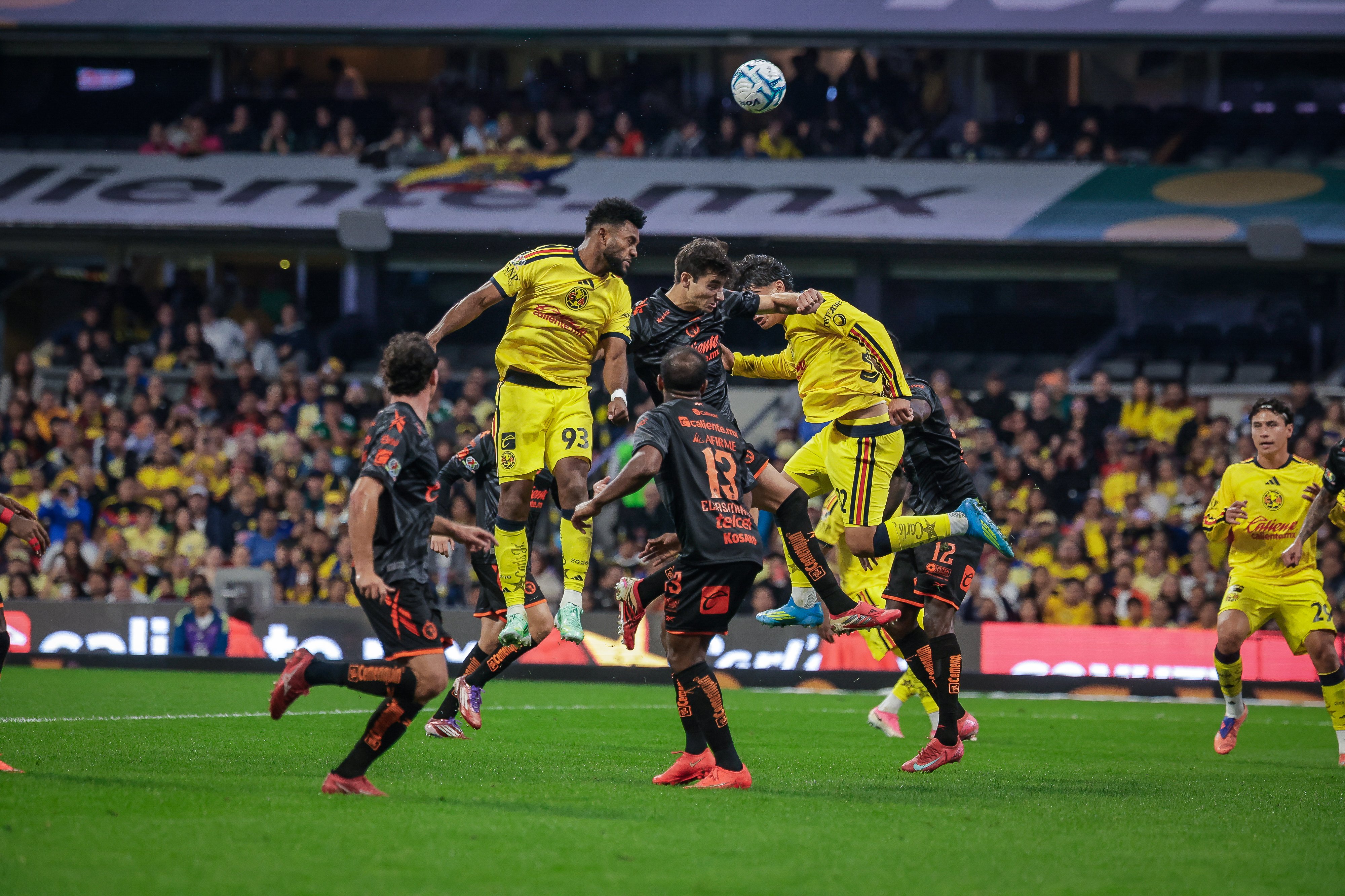 América empata 1-1 frente a los Xolos y posterga su pase directo a la liguilla