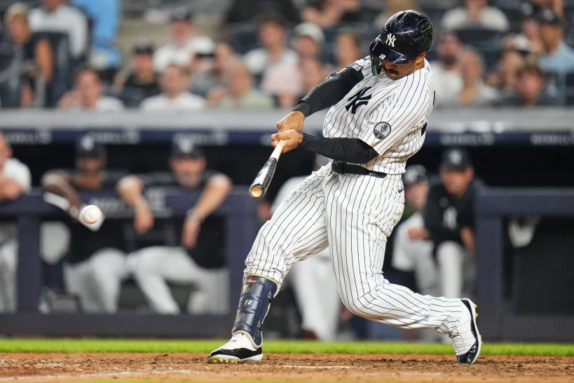 Walls se vuela la barda desde ambos lados del plato por segunda vez y los Rays vencen 12-4 a los Atléticos