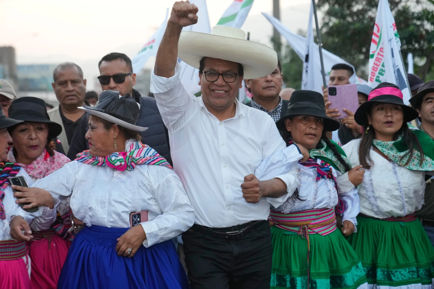 Elecciones en Perú: oficializan paso de Keiko Fujimori y Roberto Sánchez a la segunda vuelta electoral