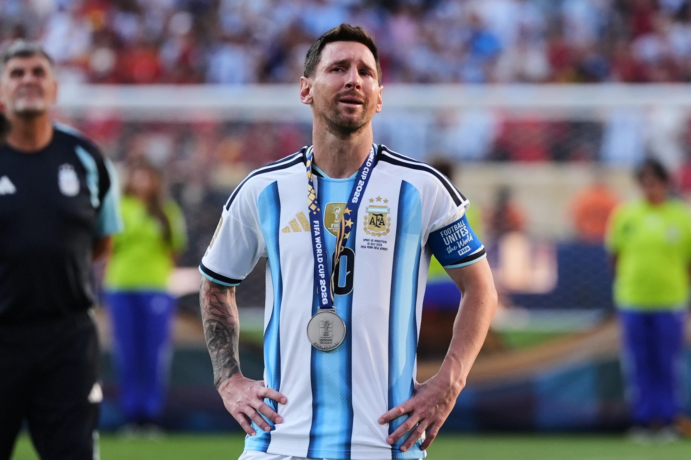 Lionel Messi cierra su sexta Copa del Mundo entre lágrimas