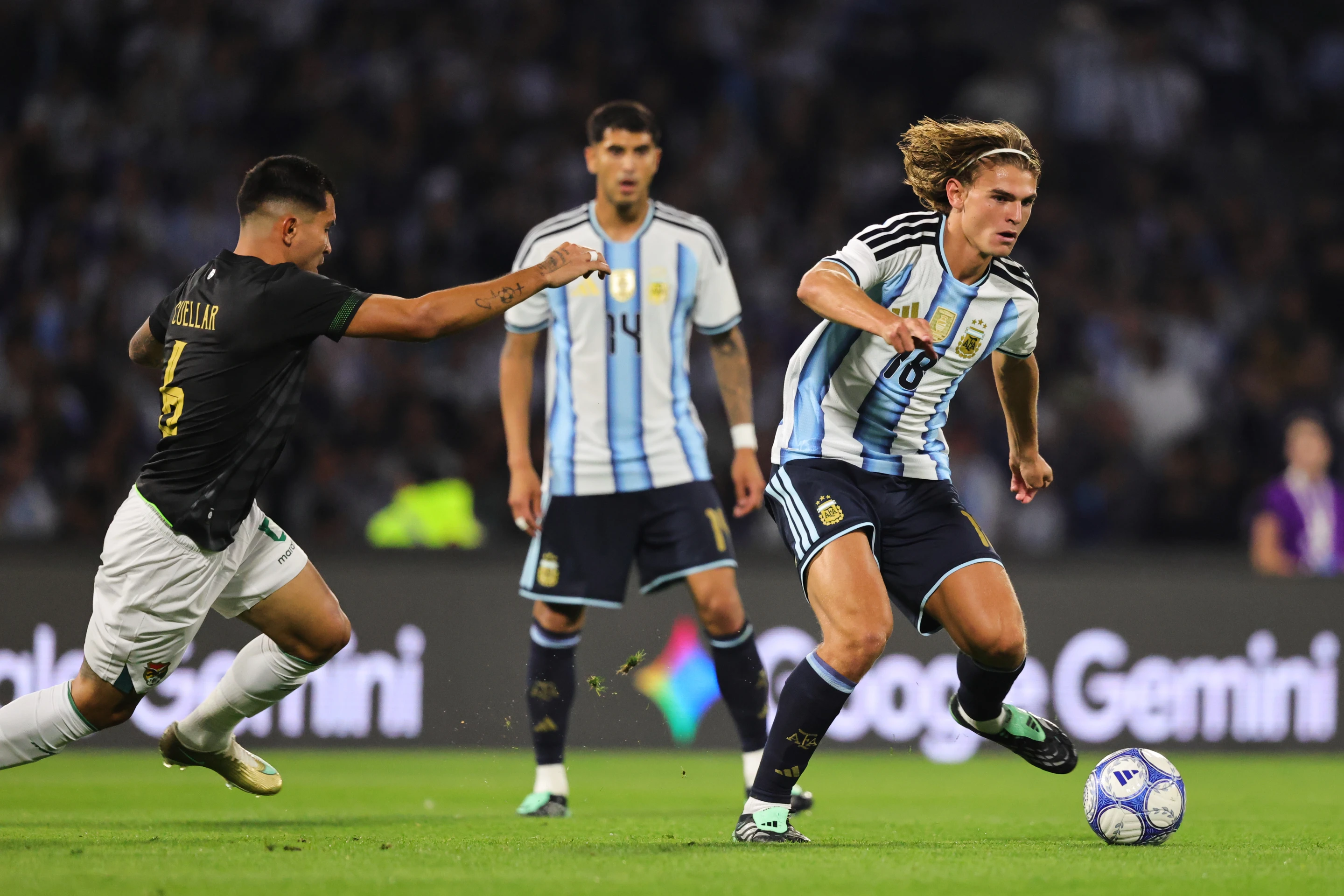 Argentina aprueba con goleada ante Bolivia su primer desafío tras el retiro de Messi