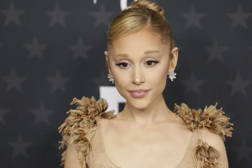 Ariana Grande arremete contra Trump por usar uno de sus temas para atacar a mujeres trans