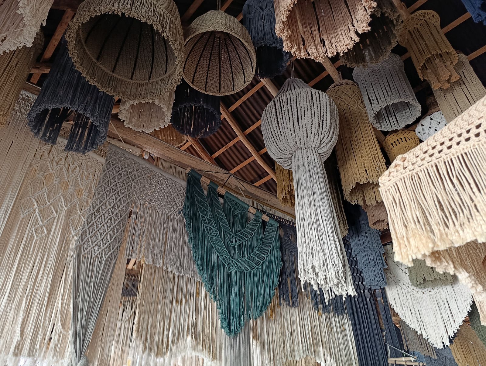 Artesanos de la zona de transición de Tulum han bajado hasta 50 por ciento el precio de sus productos