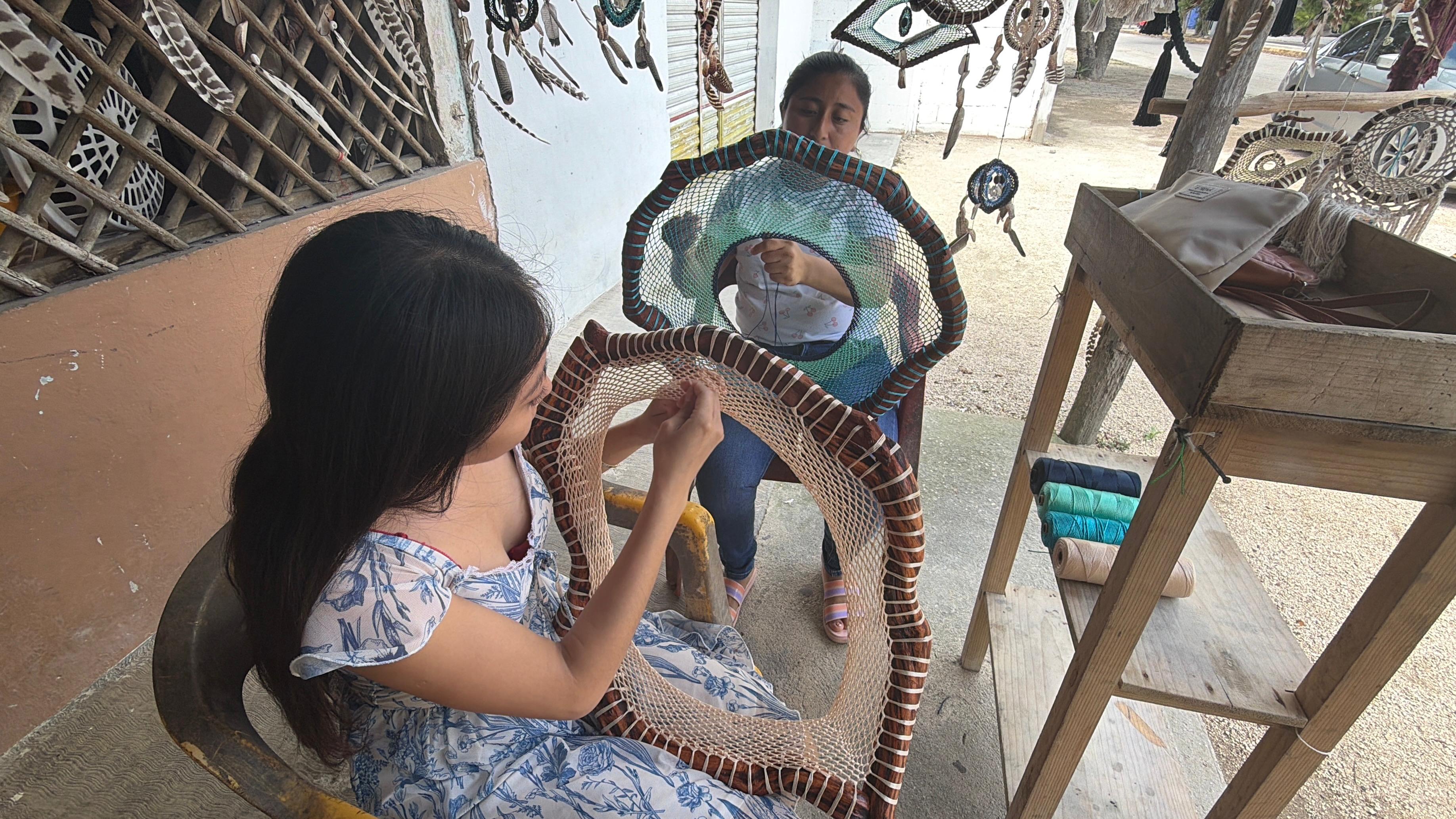 Artesanos de la zona de transición invitan a conocer su trabajo