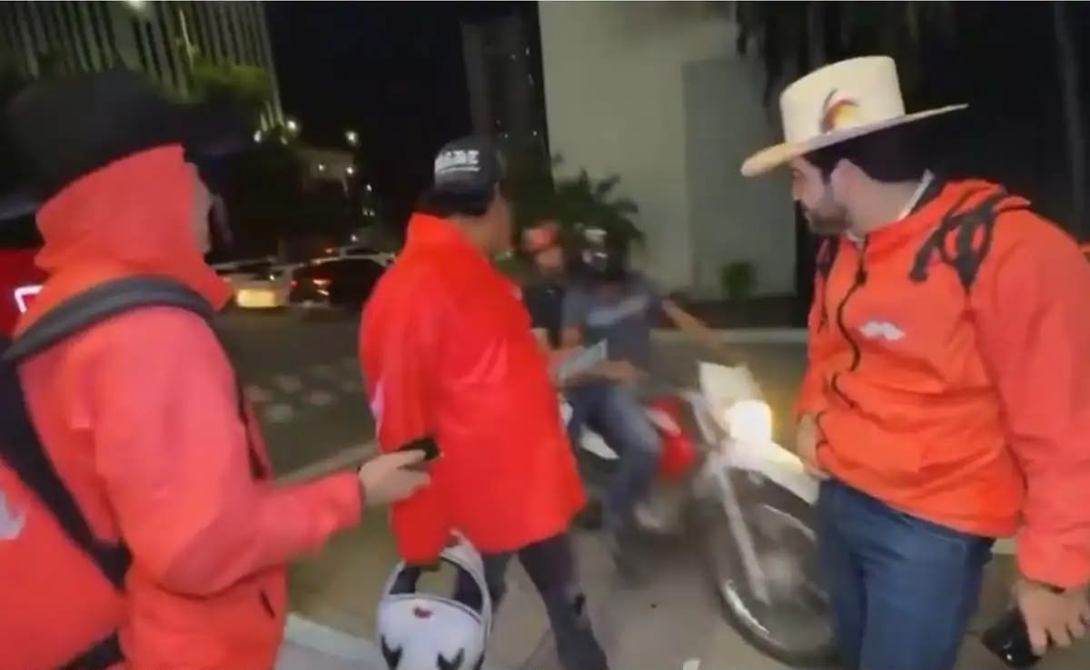 Asesinan al influencer César Gastélum mientras transmitía en vivo en calles de Culiacán