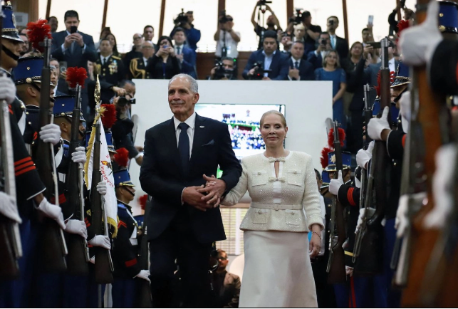 Nasry Asfura, apoyado por Trump, jura como presidente de Honduras