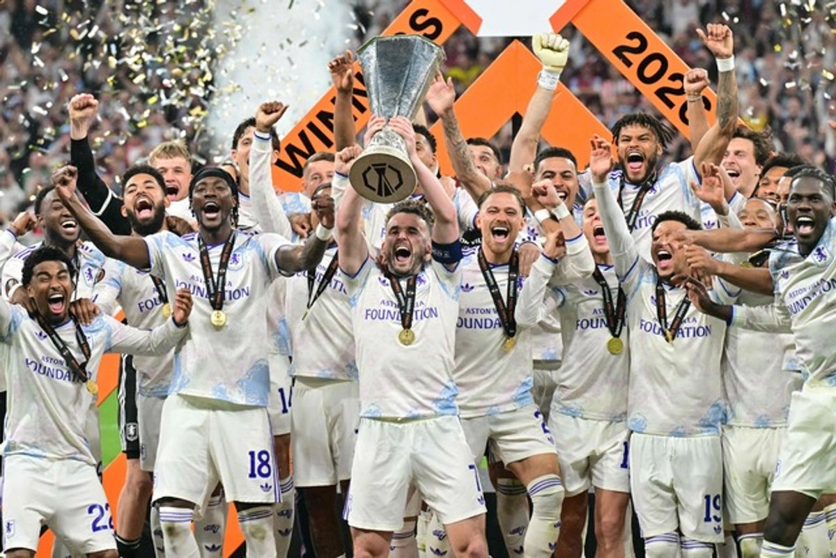 Aston Villa pone fin a sequía de 30 años sin trofeos al conquistar la Liga Europa