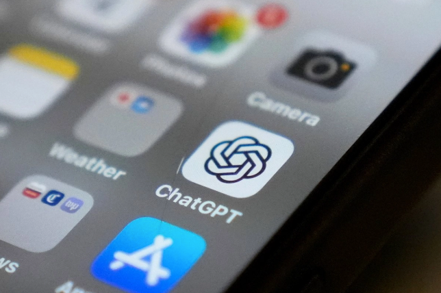 OpenAI frena actualizaciones de ChatGPT por posible riesgo si sale al público