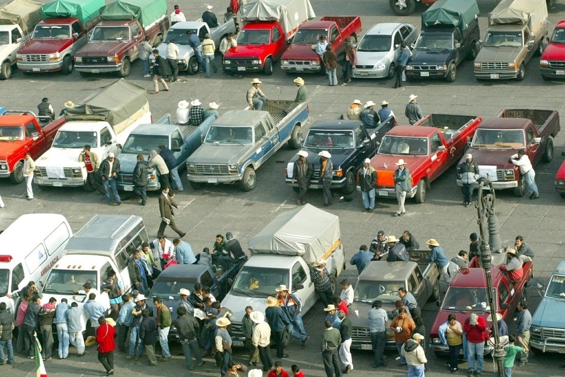Gobierno de Sheinbaum pone fin a regularización de autos chocolate