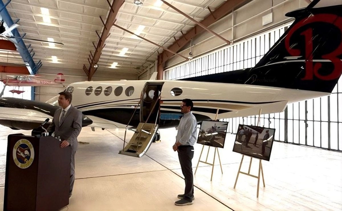 La FBI dona a un museo el avión en el que 'El Mayo' fue trasladado a EU