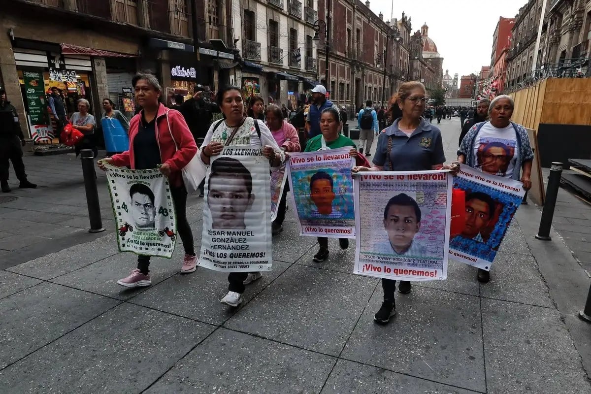 Se buscará sólo a algunos ex integrantes del GIEI para reintegrarse a caso Ayotzinapa: Claudia Sheinbaum