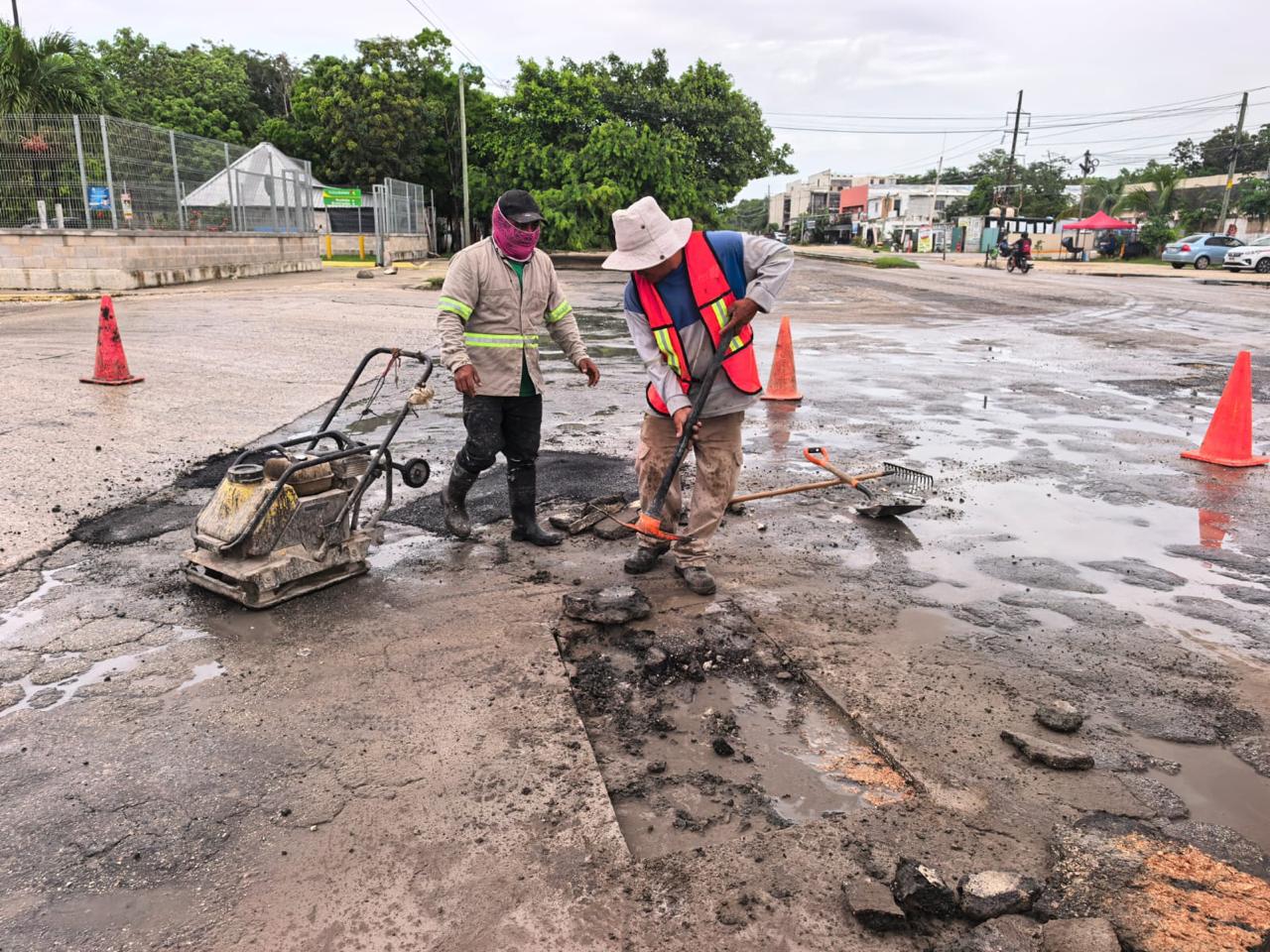 Tulum activa programa emergente de bacheo tras las lluvias