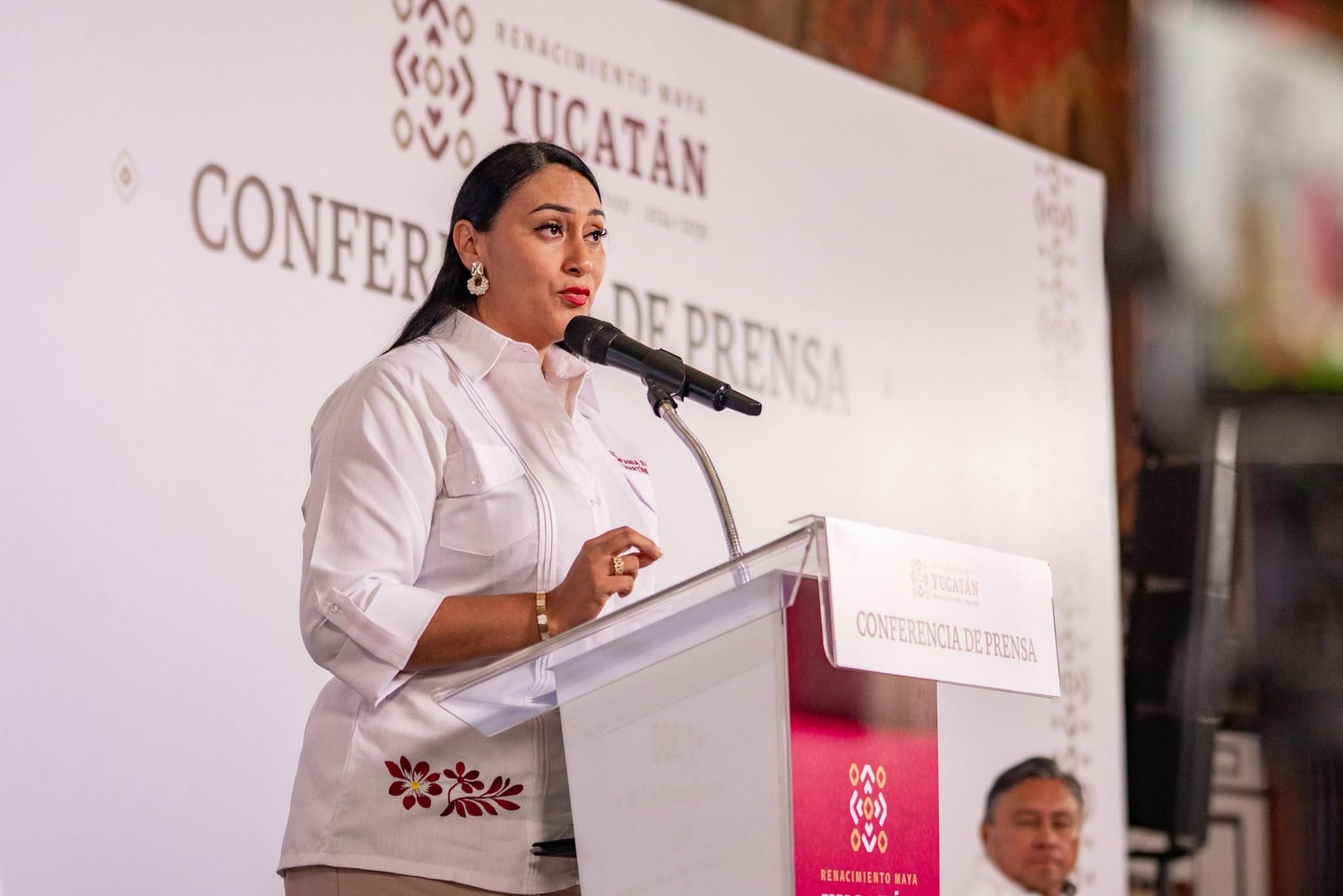 Estefanía Baeza deja la Secretaría de Bienestar para buscar alcaldía de Mérida