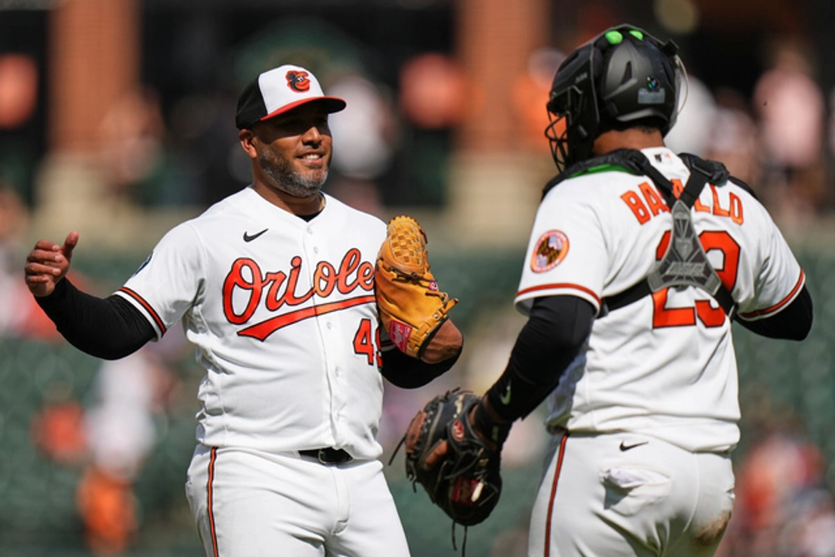 Árbitro robot determina juego por primera vez en la MLB; Orioles de Baltimore vence a los Rangers de Texas
