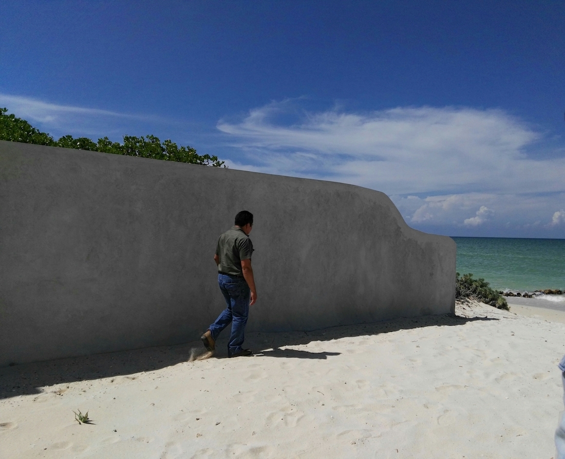 Profepa clausura obra en duna costera de Chuburná