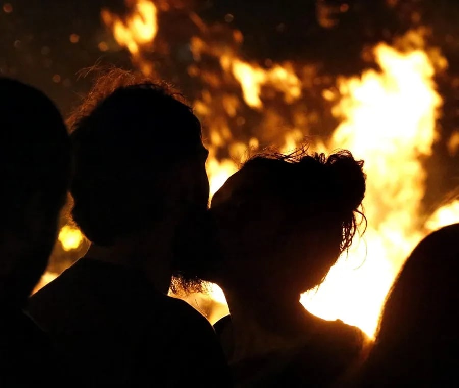 El primer beso 'humano' data de hace 21 millones de años, revela estudio