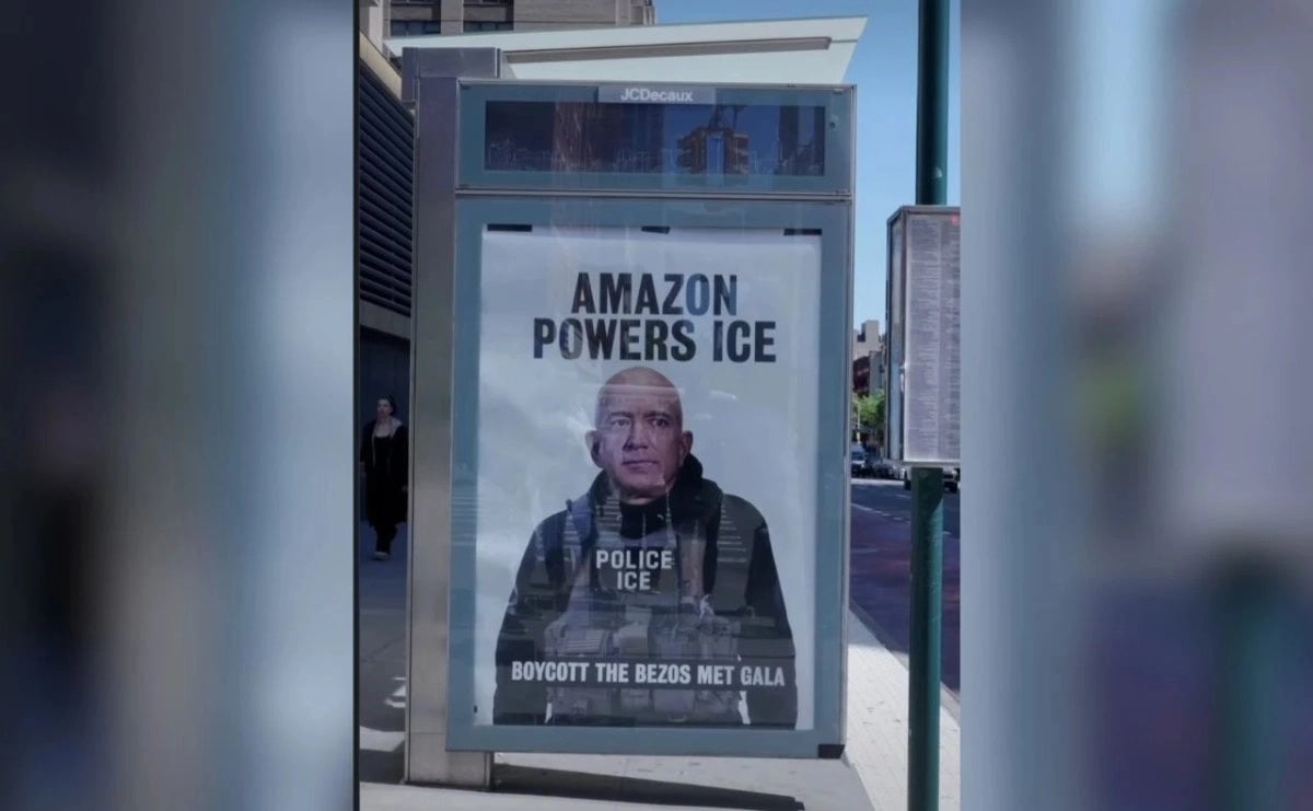 Protestas de trabajadores contra el multimillonario Bezos opacan Gala del Met