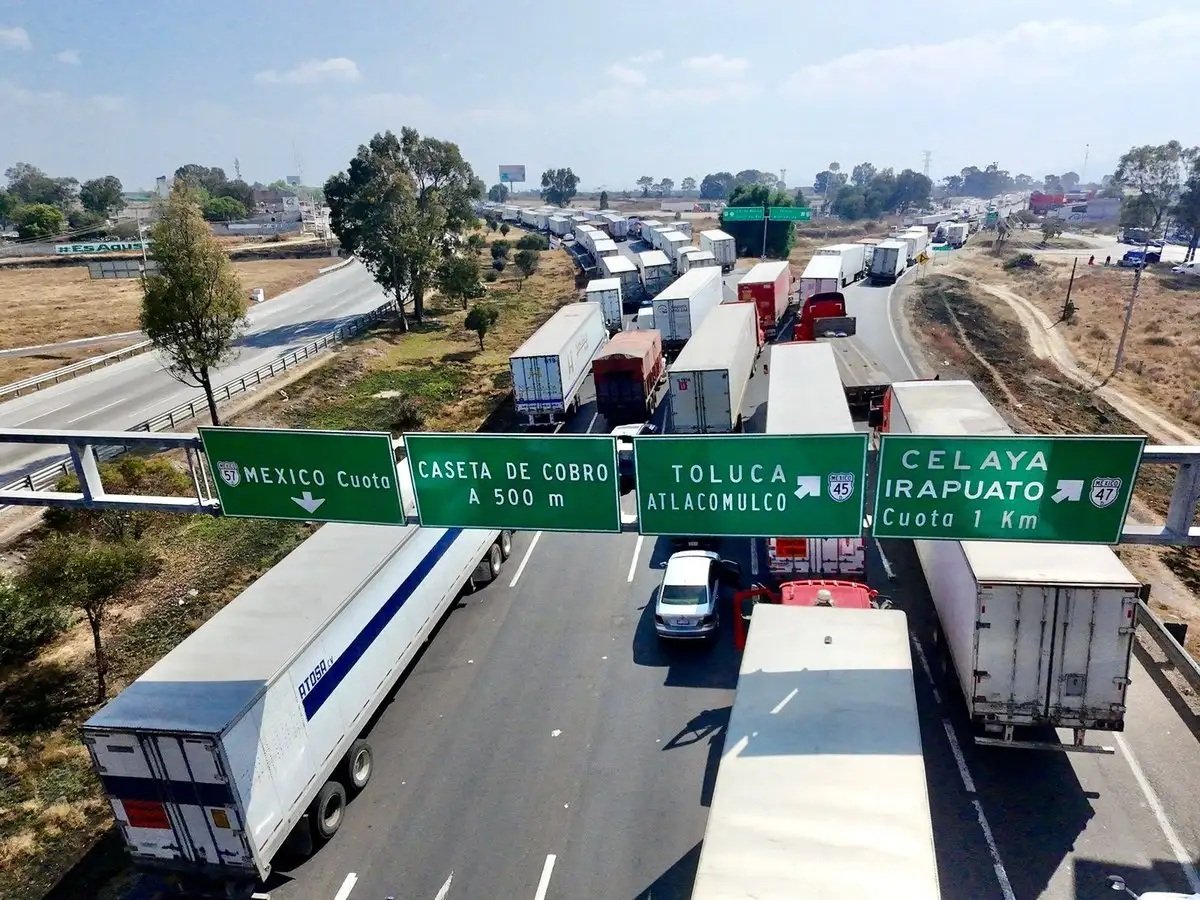 Tensa negociación; comienzan a levantar bloqueos